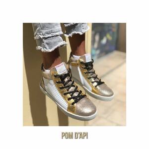 ✨POM D’API top zip lace nappa alu met✨
BLANC / DORÉ / NOIR ⭐️

Du 28 au 36 👣

Nouvelle collection 🛍

#pomdapi#pomdapishoes#pomdapikids#kidsshoes#shoes#kids#new#newcollection#nouvellecollection#store#sokid#marseille#shopshopnow#new#shoponline